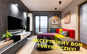Elegant Business Accommodation With Parking - By Upstairs